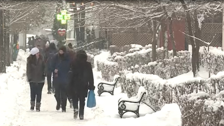 Iarna i-a prins iar pe nepregatite pe sefii municipalitatii. Cartierele din Iasi sunt ingropate in nameti  Imagine