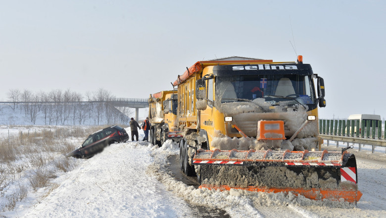 Iarna ne ia iar prin surprindere? In vestul tarii, licitatiile pentru deszapezire nu au fost incheiate Imagine