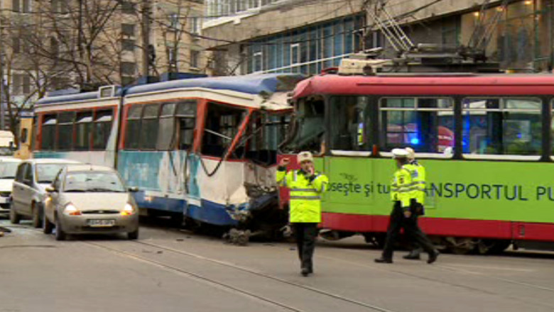 IASI. Accident intre doua tramvaie. Opt pasageri au fost raniti  Imagine