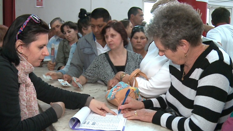 IASI. Ajutoarele sociale se acorda in plina campanie electorala Imagine