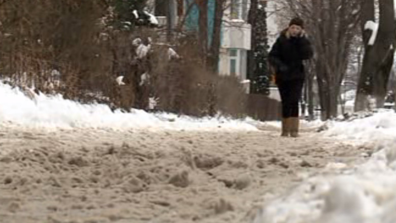 IASI. Bulevarde curatate, cartiere inzapezite Imagine