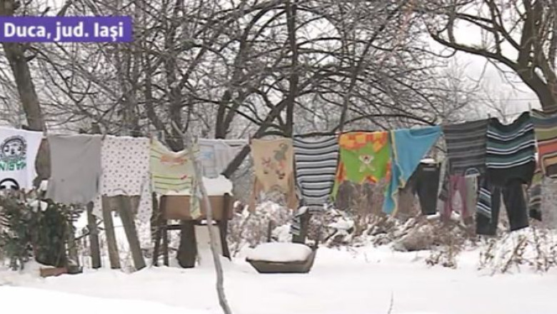 IASI. Calvarul a patru frati abandonati de mama. Copiii au fost gasiti in frig, nemancati de cel putin doua zile Imagine