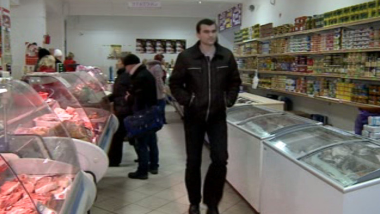 IASI. Magazinele de cartier pierd teren Imagine