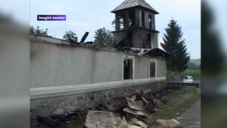 IASI. O casa de praznuire a luat foc dupa ce a fost lovita de fulger Imagine