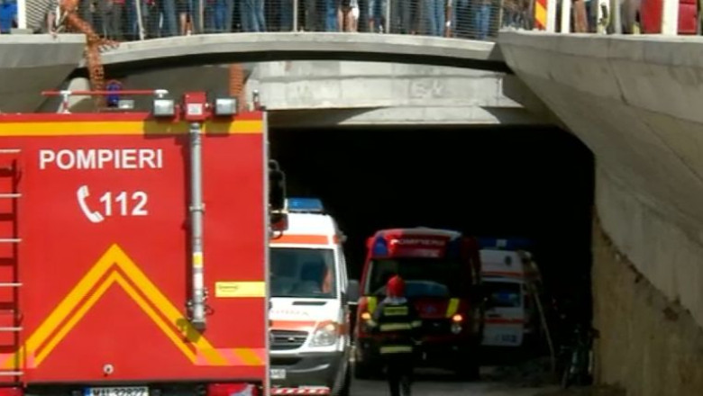 IASI. O masina a cazut de pe un pasaj aflat in constructie Imagine