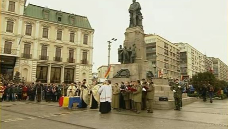 IASI. Pregatiri pentru ceremoniile organizate de ziua Micii Uniri: statuia lui Al. I. Cuza va fi spalata Imagine