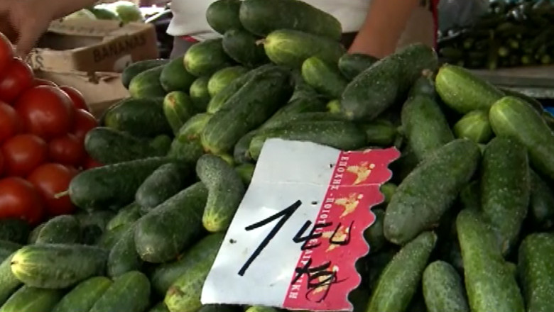 IASI.  Preturile legumelor si fructelor sunt la jumatate fata de anul trecut Imagine