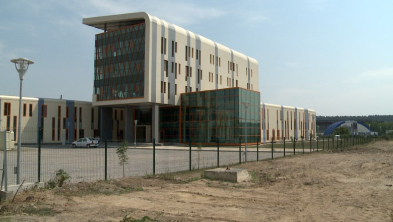 IASI. Primul chirias la Centrul Tehnologic. Cladirea a costat 18 milioane de lei, bani de la Uniunea Europeana Imagine