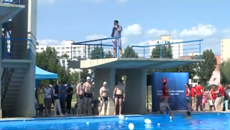 IASI. Swimathon 2014 - competitie caritabila de inot  Imagine