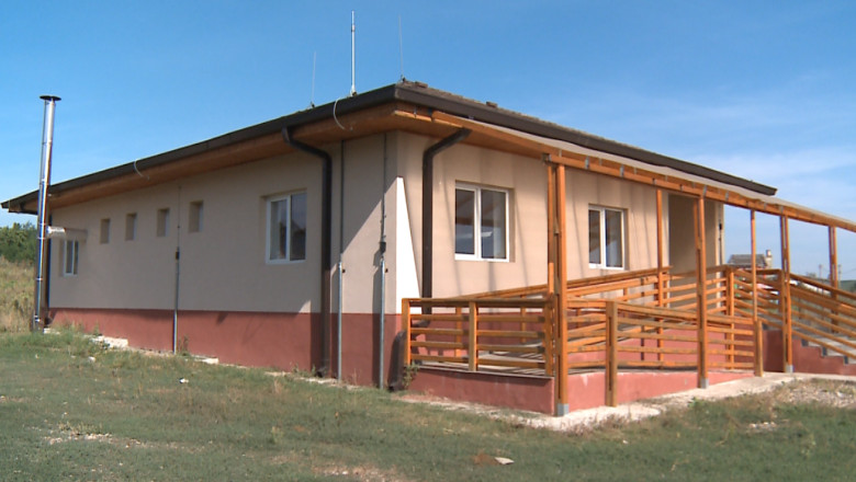 IASI. Un centru pentru copii, cu dotari moderne, sta nefolosit de un an din cauza disputelor politice Imagine