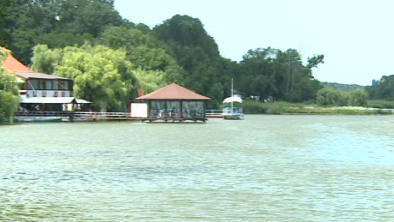 IASI. Zeci de nereguli descoperite la localurile din zona Ciric Imagine