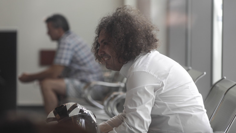 Imagini bizare cu tatal lui Vlad Pascu. A fost surprins razand la sediul DIICOT Imagine