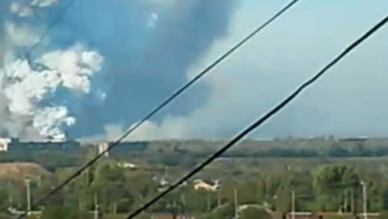 Imagini cu exploziile de la o uzina de armament din Donetk, controlata de rebeli Imagine