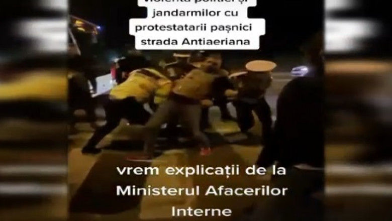 Imagini cu mai multi politisti care trag violent de un barbat, pe soseaua Antiaeriana. Politia explica ce s-a intamplat Imagine
