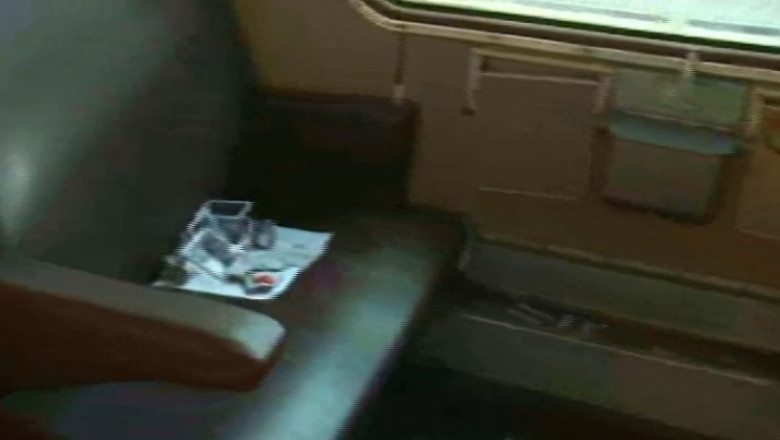 Imagini din trenul care i-a adus pe suporterii unguri la Bucuresti Imagine