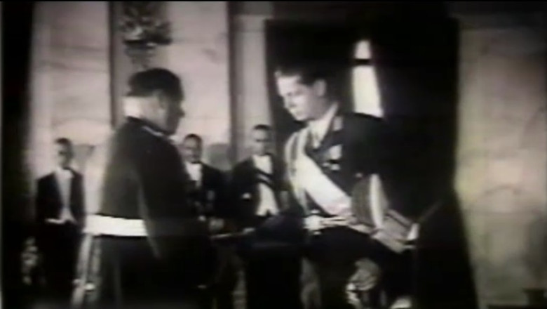 Imagini document. 19 august 1945 – Regele primeste de la sovietici Ordinul Victoria Imagine