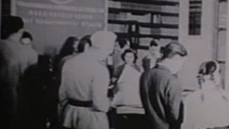 Imagini document. 1951: „Cursul scurt”, gramatica totalitarismului Imagine