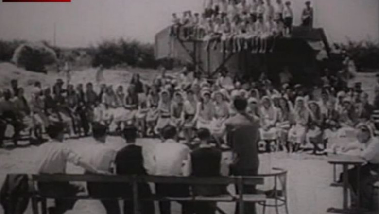 Imagini document. 1952: „Jos cu exploatarea chiabureasca” Imagine