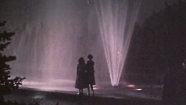 Imagini document. 1952: Noaptea in parcul Stalin din Bucuresti Imagine