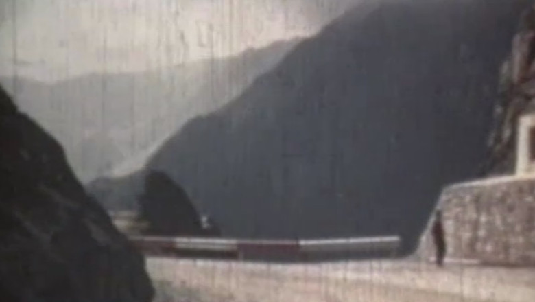 Imagini document. 1974: Transfagarasanul, ctitoria lui Nicolae Ceausescu Imagine