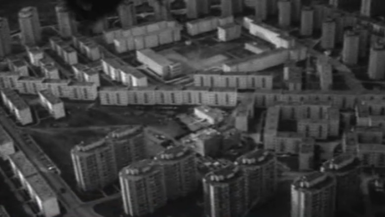 Imagini document. 1985: „O tara dezvoltata armonios, urcand pe verticalele prosperitatii” Imagine