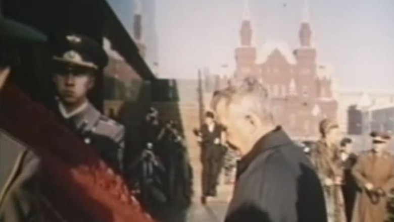 Imagini document. 1988 – Nicolae Ceausescu a depus o coroana de flori la mausoleul lui Lenin de la Moscova Imagine