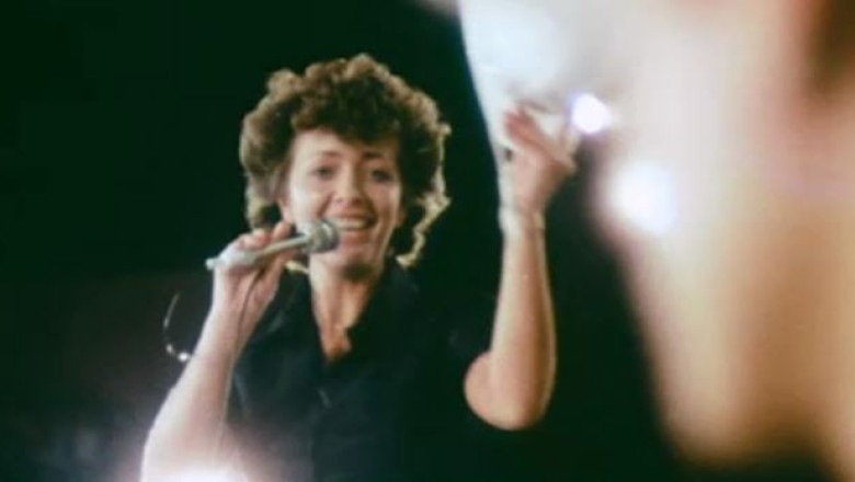 Imagini document. 1989 - „Zbor de cocor, anii tineretii mele” Imagine