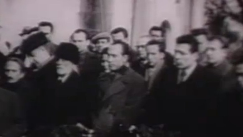 Imagini document din 1952, de la Centenarul Caragiale. „A lovit necrutator in mascarada democratiei burghezo-mosieresti” Imagine