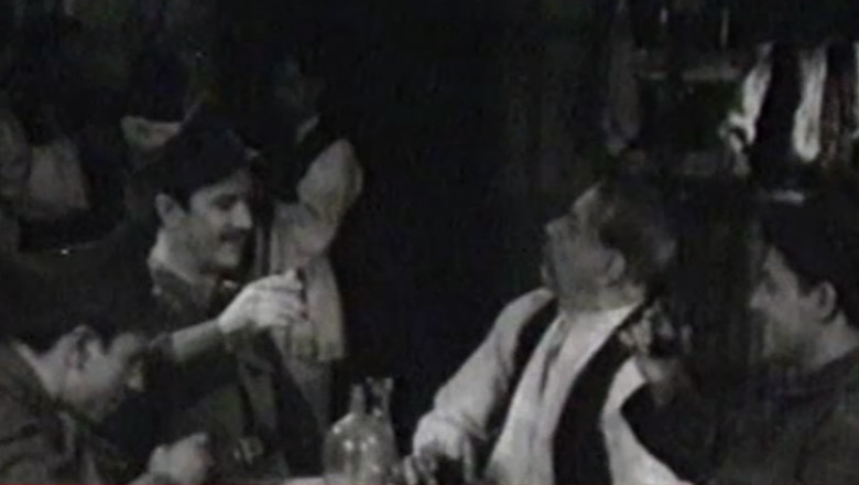 Imagini document. Film de propaganda: „Traiasca Guvernul Groza! Mitrule, mai da un kil!” Imagine