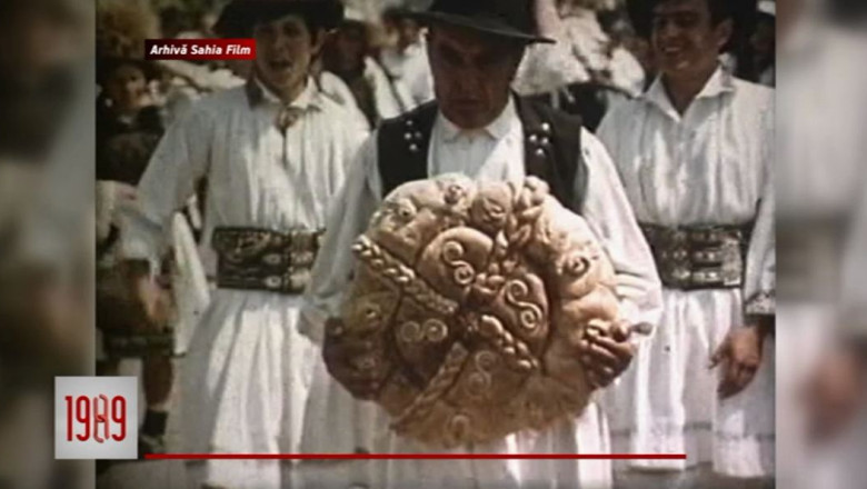 Imagini document. Sub comunism, romanii si-au pastrat credinta si obiceiurile Imagine