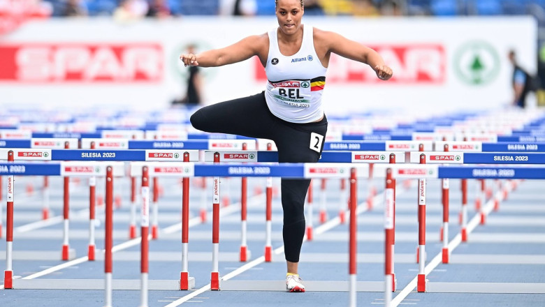 Imagini virale la Campionatul European. Aruncatoarea de ciocan din echipa Belgiei, nevoita sa concureze si la 100 de metri garduri Imagine