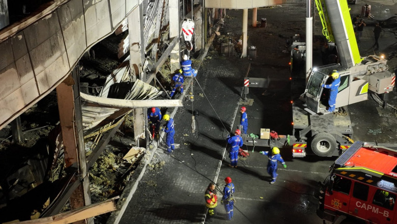 Imaginile dezastrului, dupa ce rusii au bombardat un mall si au omorat cel putin 18 oameni. Ce spune Ministerul rus al Apararii Imagine