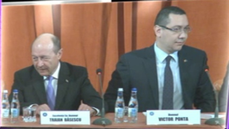 IMAGINILE ZILEI. Coabitare cu de-a sila, la prezidiu Imagine