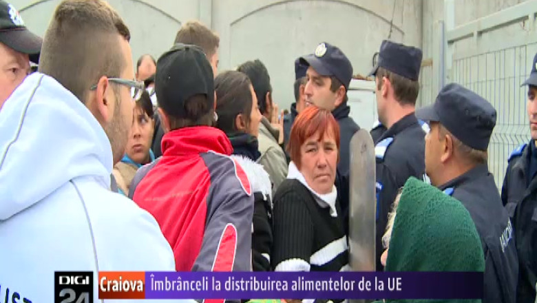 Imbranceli la distribuirea alimentelor de la UE la Craiova. A fost nevoie de interventia jandarmilor Imagine