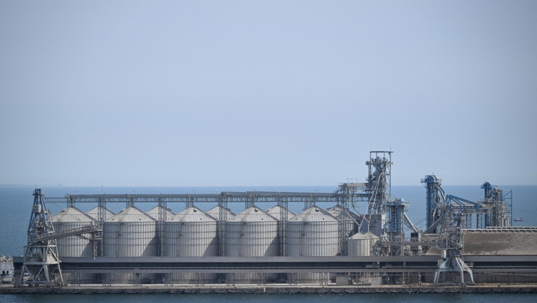 Importurile de cereale din Ucraina vor fi permise doar in baza unui acord de punere pe piata, eliberat de MADR Imagine