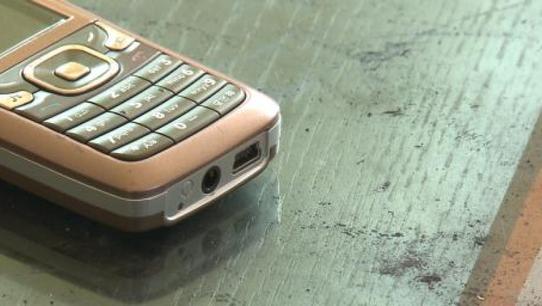IMPRUDENTA. Cativa hoti din Mangalia au sunat victima, in timpul spargerii, cu un telefon gasit in casa Imagine