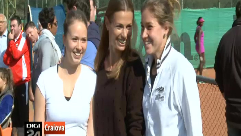 In Antalya, jucatorii de la CSU Craiova fac galerie tenismenelor antrenate de fiica lui Ilie Balaci   Imagine