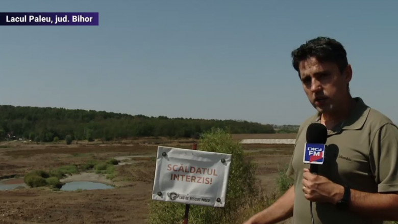 In Bihor, un indiciu ca a fost un lac este avertismentul cu „Scaldatul interzis”. 30 de milioane de metri cubi de apa au disparut Imagine