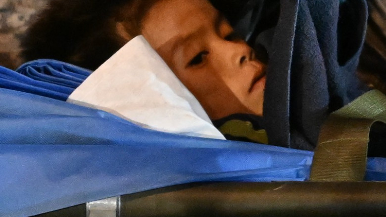 In ce stare se afla acum cei 4 copii salvati din jungla. Unul dintre ei slabise atat de mult incat nu mai putea sa mearga Imagine