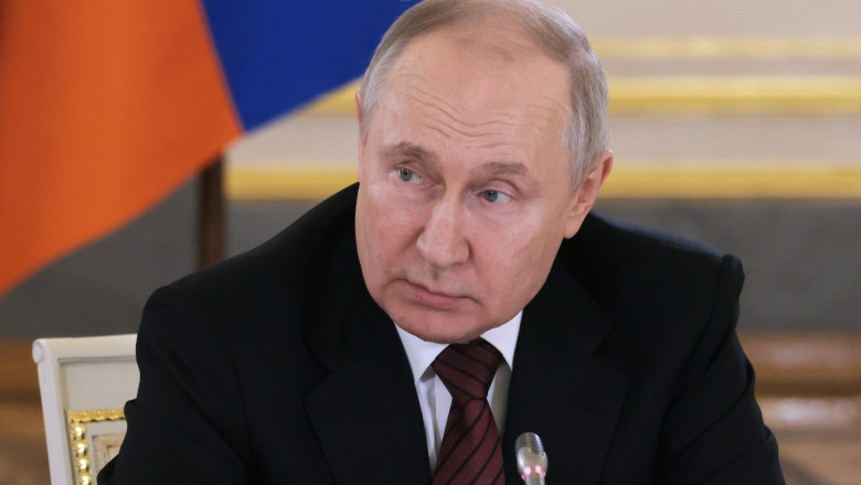 In interiorul trenului blindat al lui Putin. Au aparut fotografii care arata luxul in care circula prin Rusia, dupa un orar secret Imagine