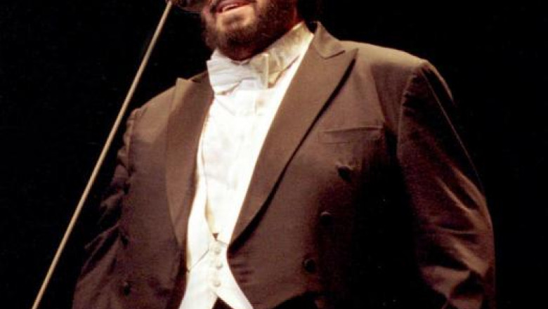 In octombrie se va lansa prima inregistrare muzicala din cariera tenorului Luciano Pavarotti Imagine
