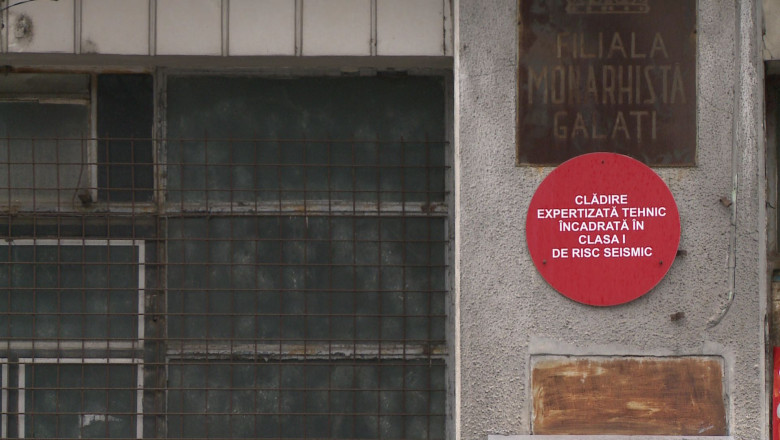 In pericol de prabusire Imagine