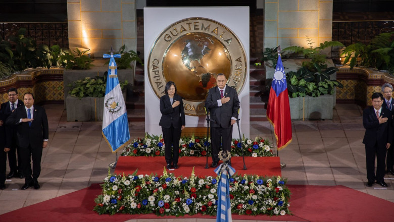 In pline tensiuni cu China, presedintele Guatemalei promite sprijin neconditionat pentru "Republica Taiwan" Imagine