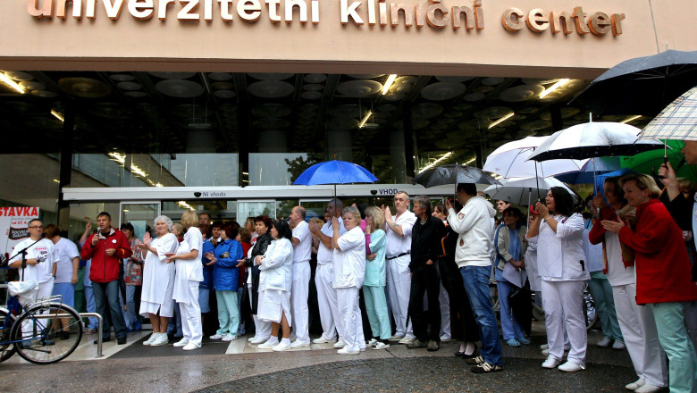 In Slovacia si in Peru, protestul a adus mariri salariale pentru doctori Imagine