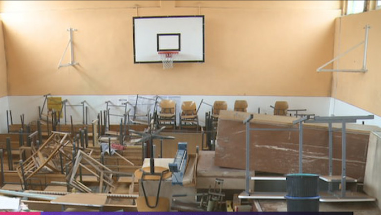 In Timisoara continua epopeea mutarii scolilor Imagine