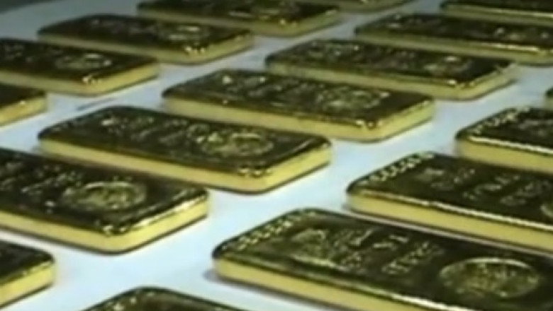 In toaleta unui avion indian au fost gasite 24 de lingouri de aur Imagine