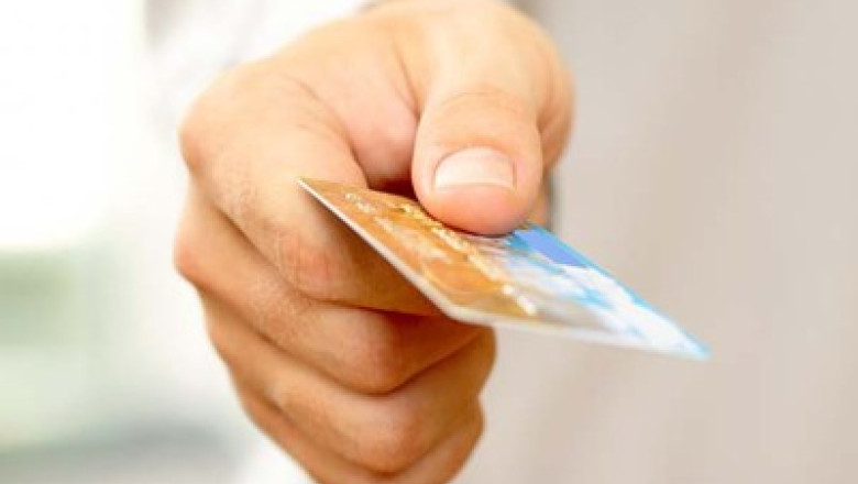 In top la plata taxelor la ATM. 31 martie este termenul limita pentru plata impozitelor pentru primul semestru al anului Imagine