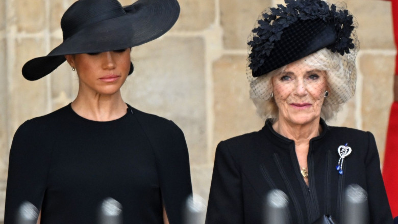 In ziua funeraliilor, Meghan si Camilla au ajuns tinta hartuirii online. Videoclipuri care le umileau au fost vazute de milioane de ori Imagine