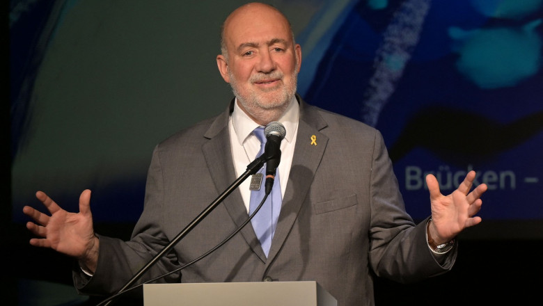 Inapoi in anii '30. Un magazin din orasul german Flensburg a expus in vitrina un mesaj socant: „Accesul evreilor este interzis” Imagine