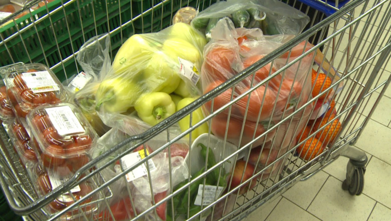 Inapoi in magazine. Dupa masa de Craciun, cumparatorii s-au aprovizionat cu legume si fructe Imagine